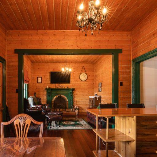 Kerrellie Cottages 2, 4 & 8 Reid Street Strahan Ngoại thất bức ảnh