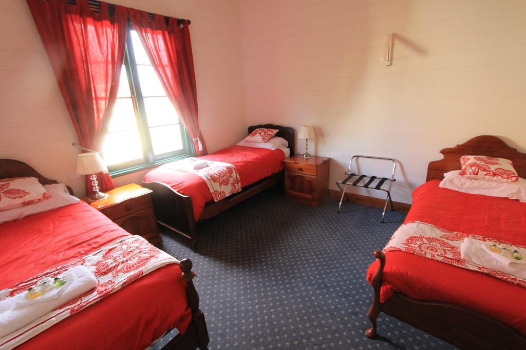 Kerrellie Cottages 2, 4 & 8 Reid Street Strahan Ngoại thất bức ảnh